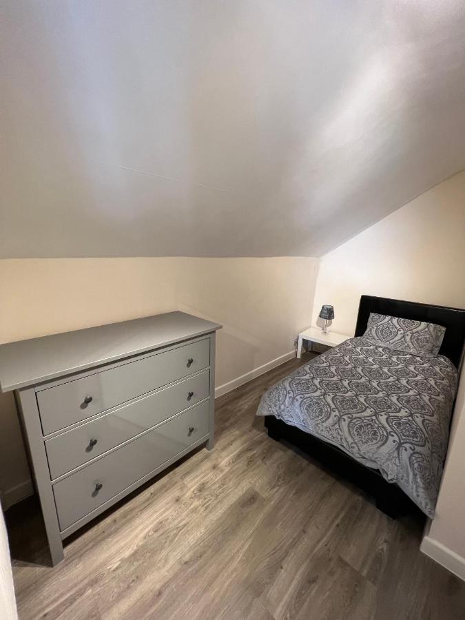Edge Of Glastonbury And Street Town Centre, 2Bd Apt With Parking Apartment Exterior photo