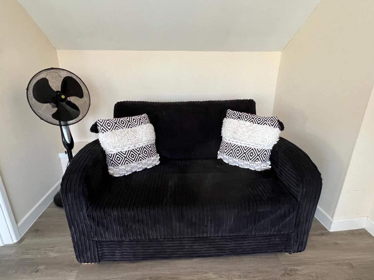 Edge Of Glastonbury And Street Town Centre, 2Bd Apt With Parking Apartment Exterior photo